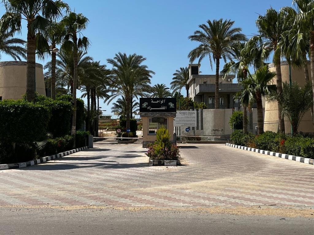 Lovely 5- Bedroom With Overflow Pool With Garden At Oasis Villa *