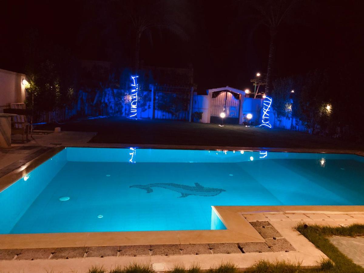 Lovely 5- Bedroom With Overflow Pool With Garden At Oasis
