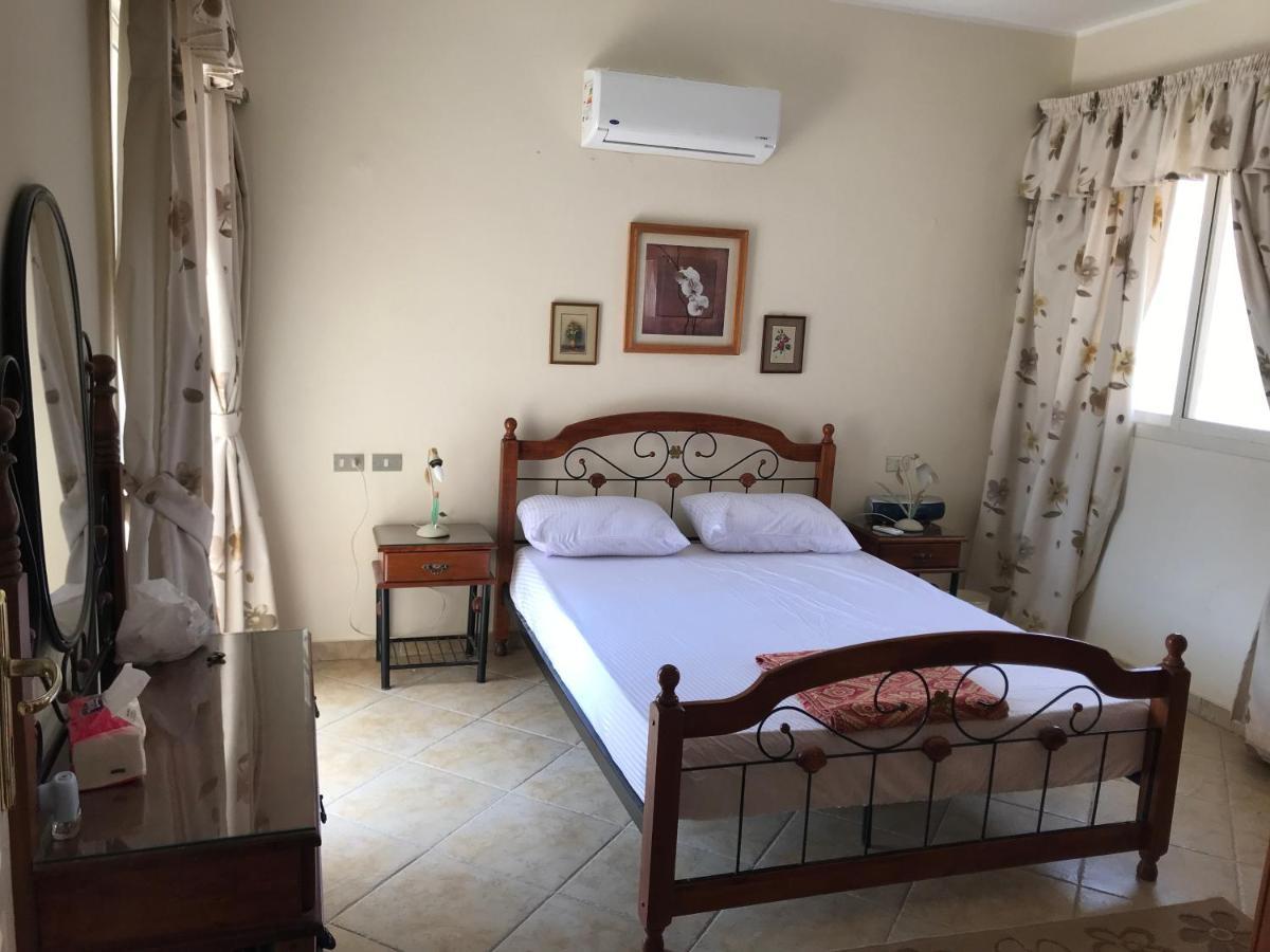 With Roof At Laguna Bay- Ain Sokhna - شالية غرفتين مكيف بالكامل بالرووف قرية لاجونا باي - العين السخنة Daire Ain Sukhna