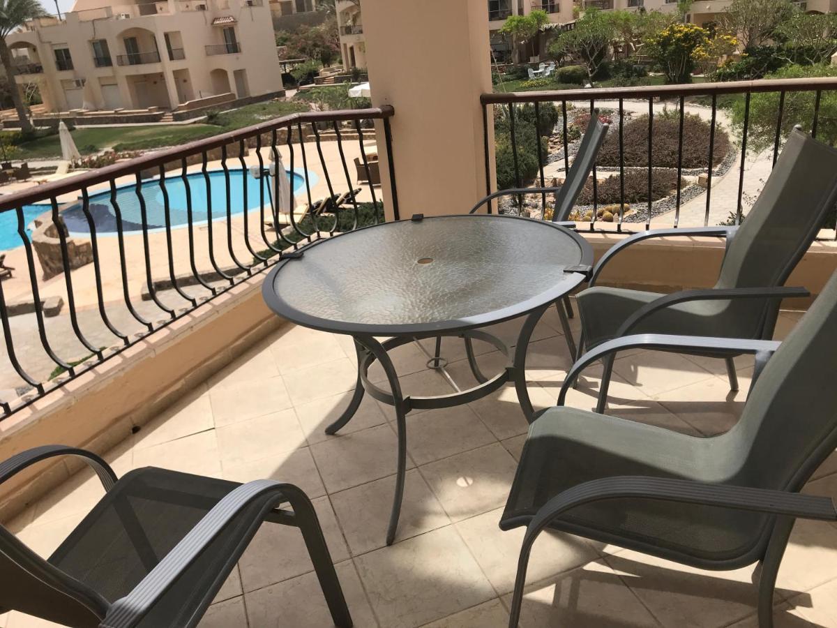 With Roof At Laguna Bay- Ain Sokhna - شالية غرفتين مكيف بالكامل بالرووف قرية لاجونا باي - العين السخنة Daire *