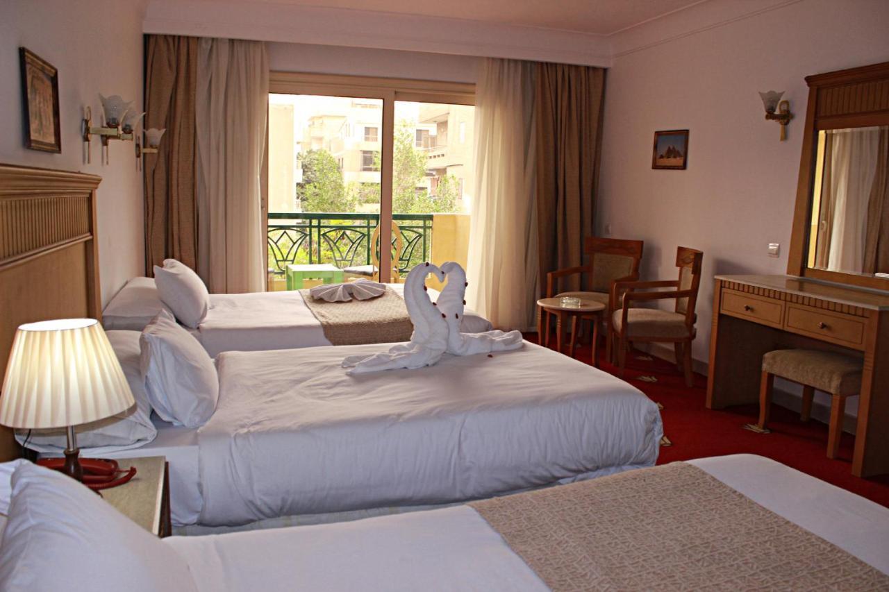 Regency Pyramids 4*