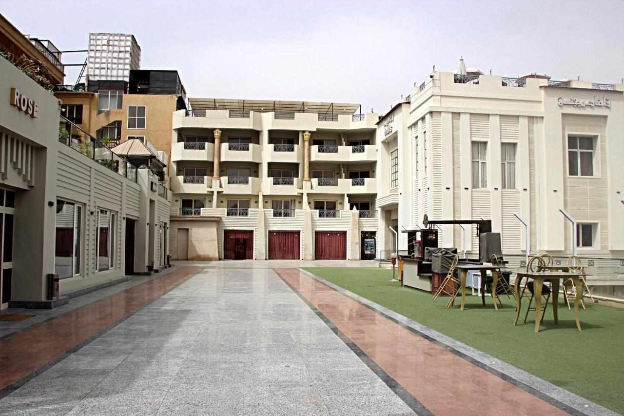 Regency Pyramids 4* Kafret el-Gabal
