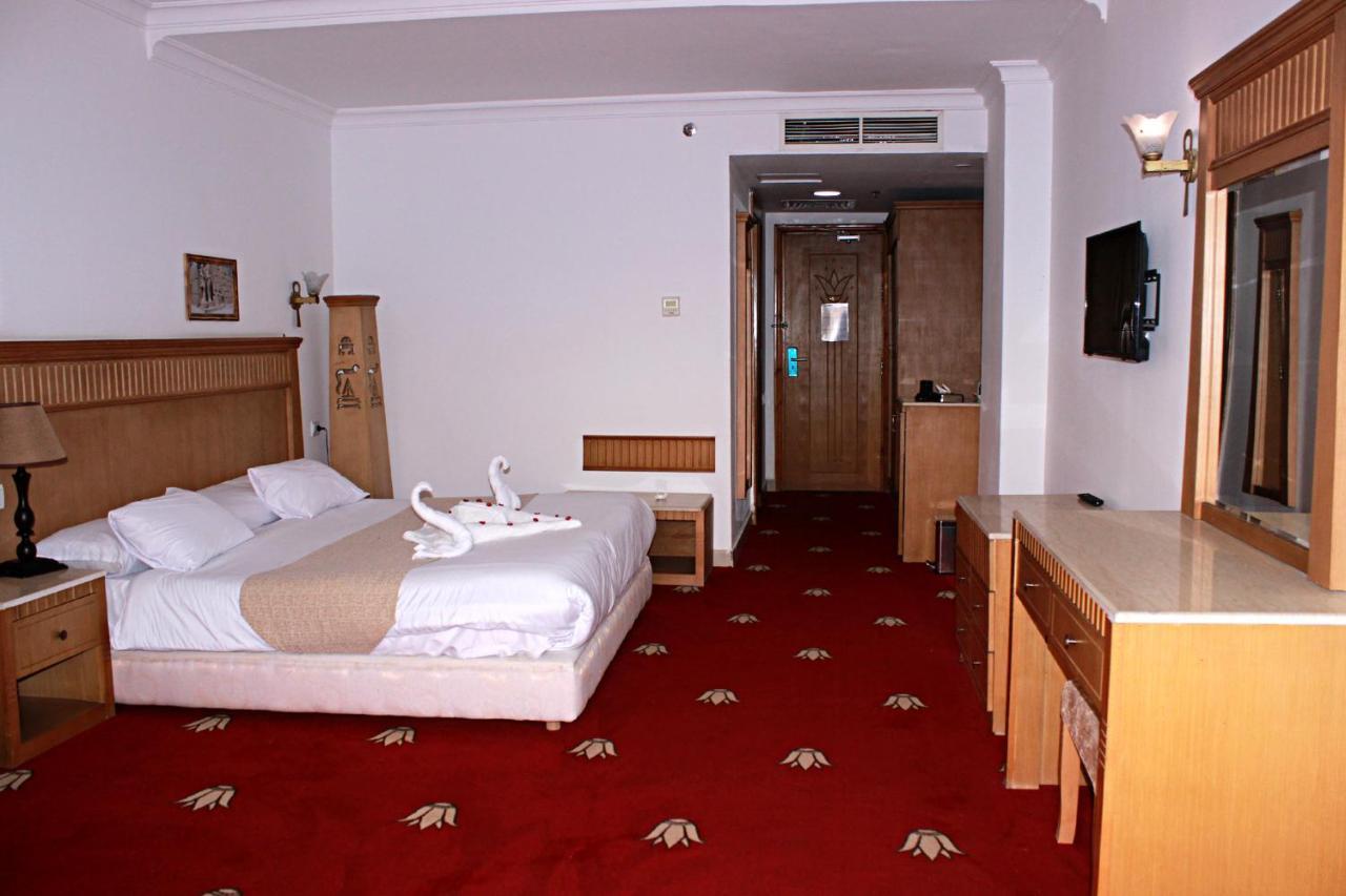Hotel New Regency Pyramids View 4*