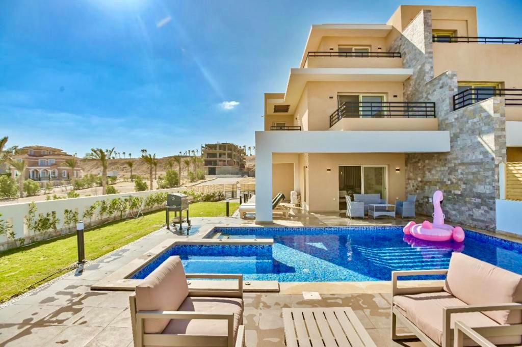 Sahl Hasheesh Sea-view With Private Pool Villa *