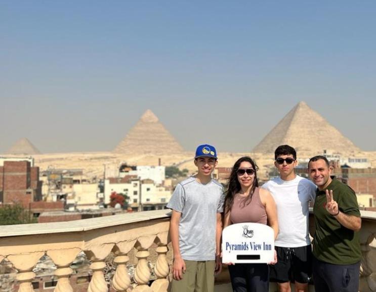 Inn Queen Pyramids View