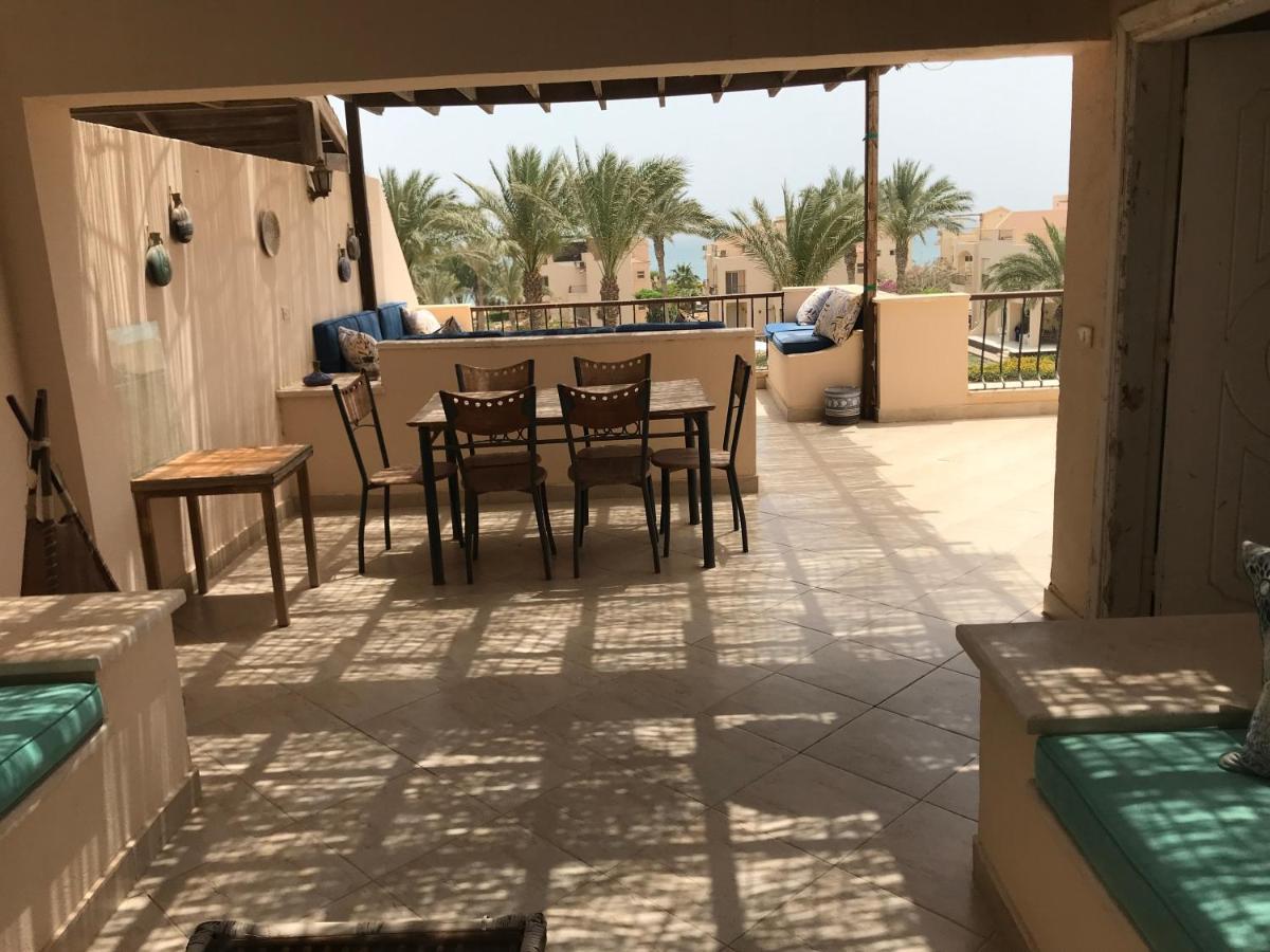 With Roof At Laguna Bay- Ain Sokhna - شالية غرفتين مكيف بالكامل بالرووف قرية لاجونا باي - العين السخنة Daire *