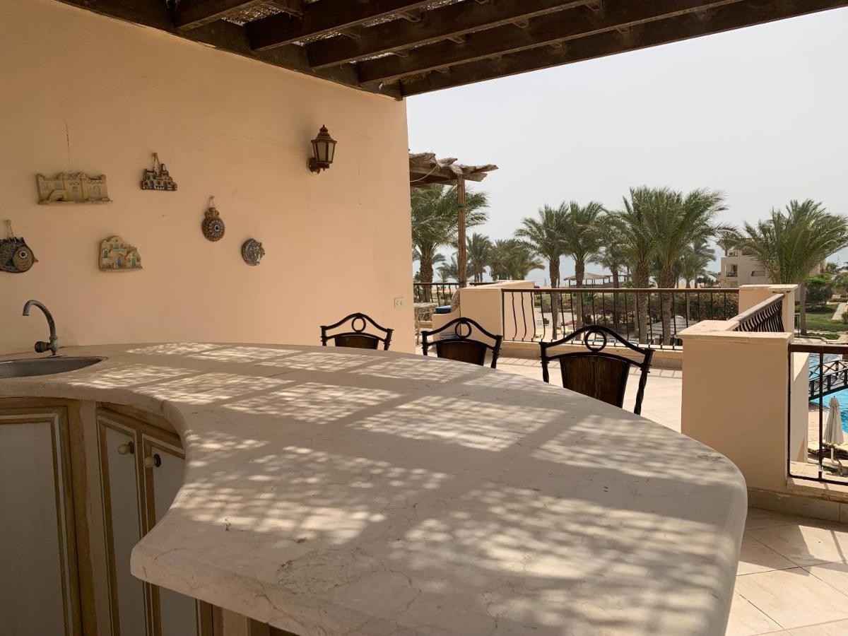 Laguna Bay Chalet: Rooftop Retreat In Ain Sokhna Apartment *