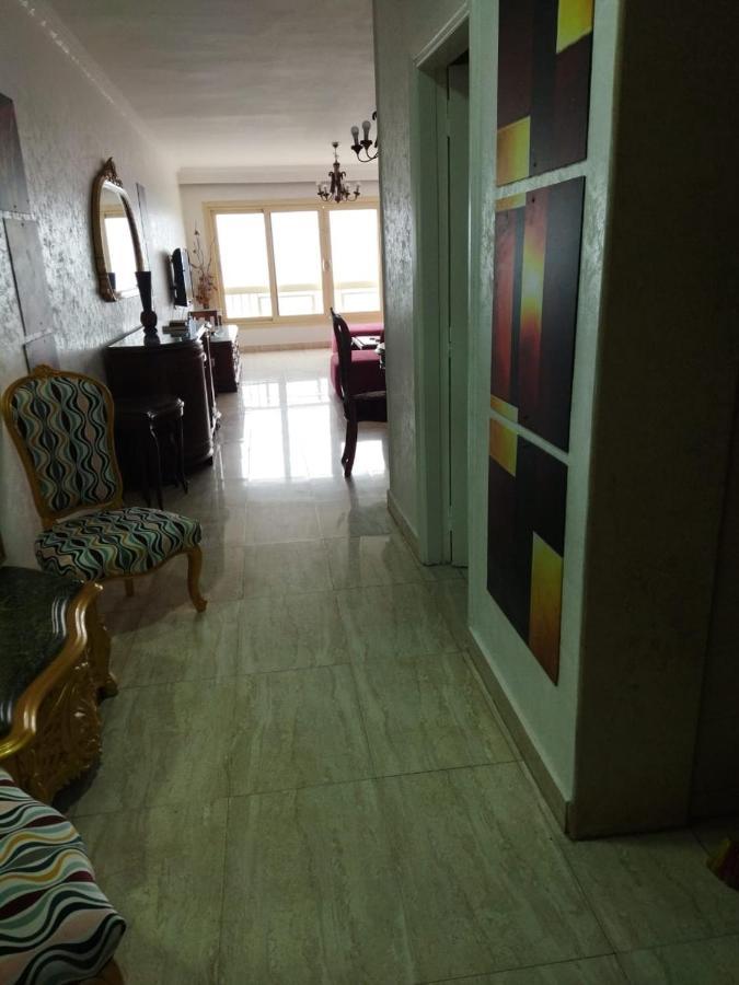 2 Gleem Seaview *