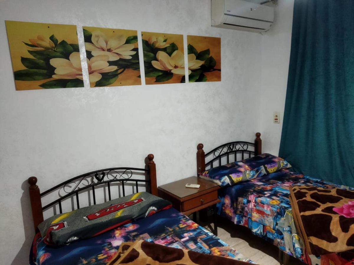 2 Gleem Seaview Aparthotel