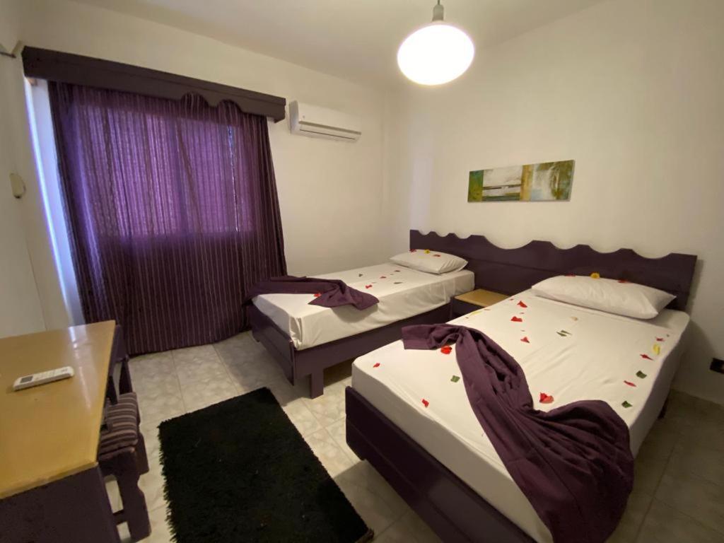 Aida Beach & -