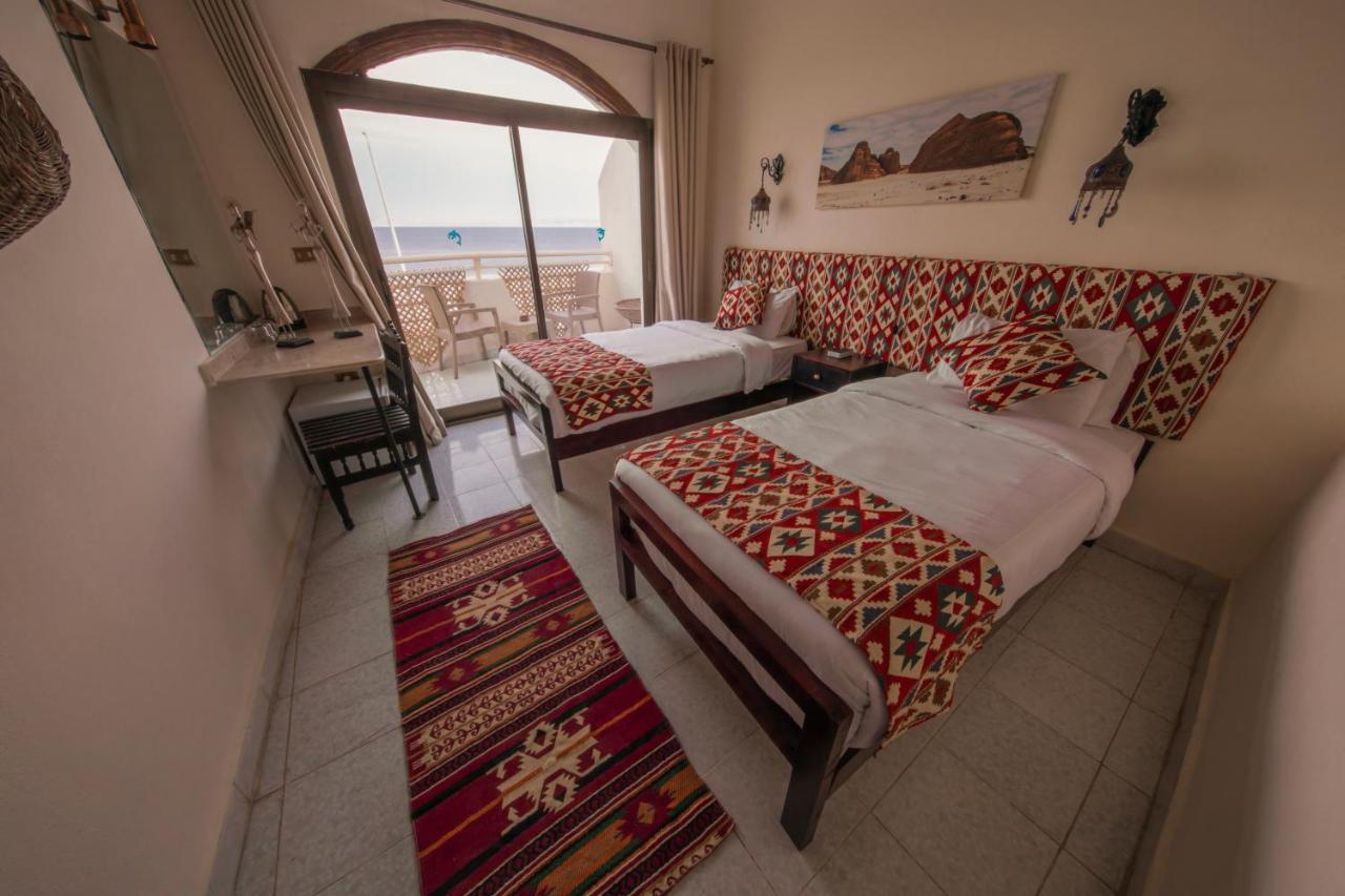 The Bedouin Moon 3*