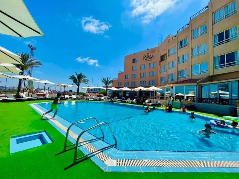 Otel Resta 4*