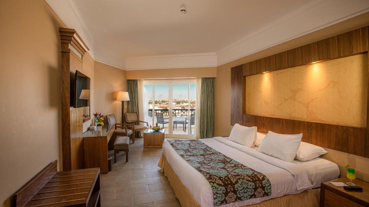 Naama Bay & Sharm el-Sheikh