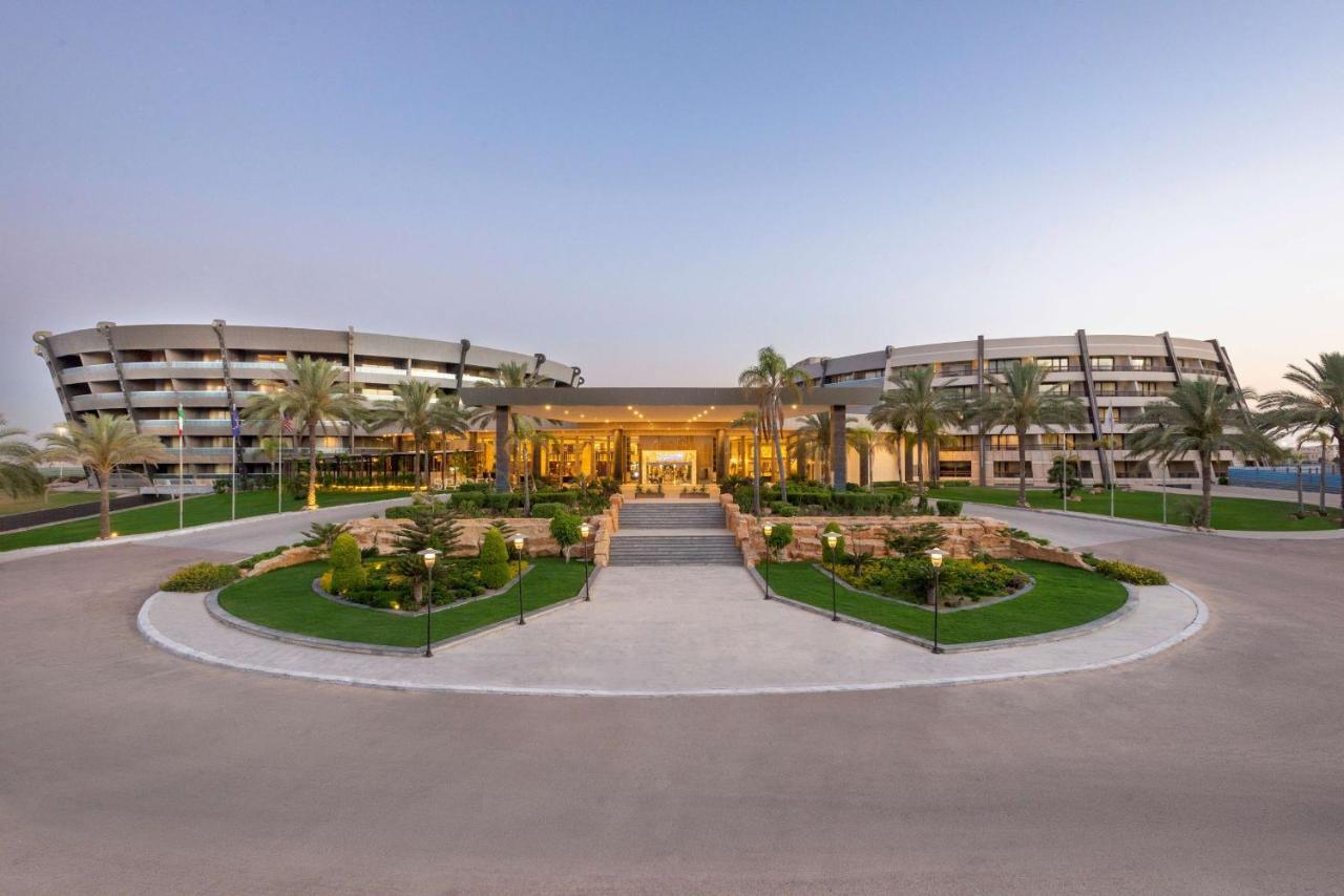 Radisson Blu & Convention Center, 5* Alexandria