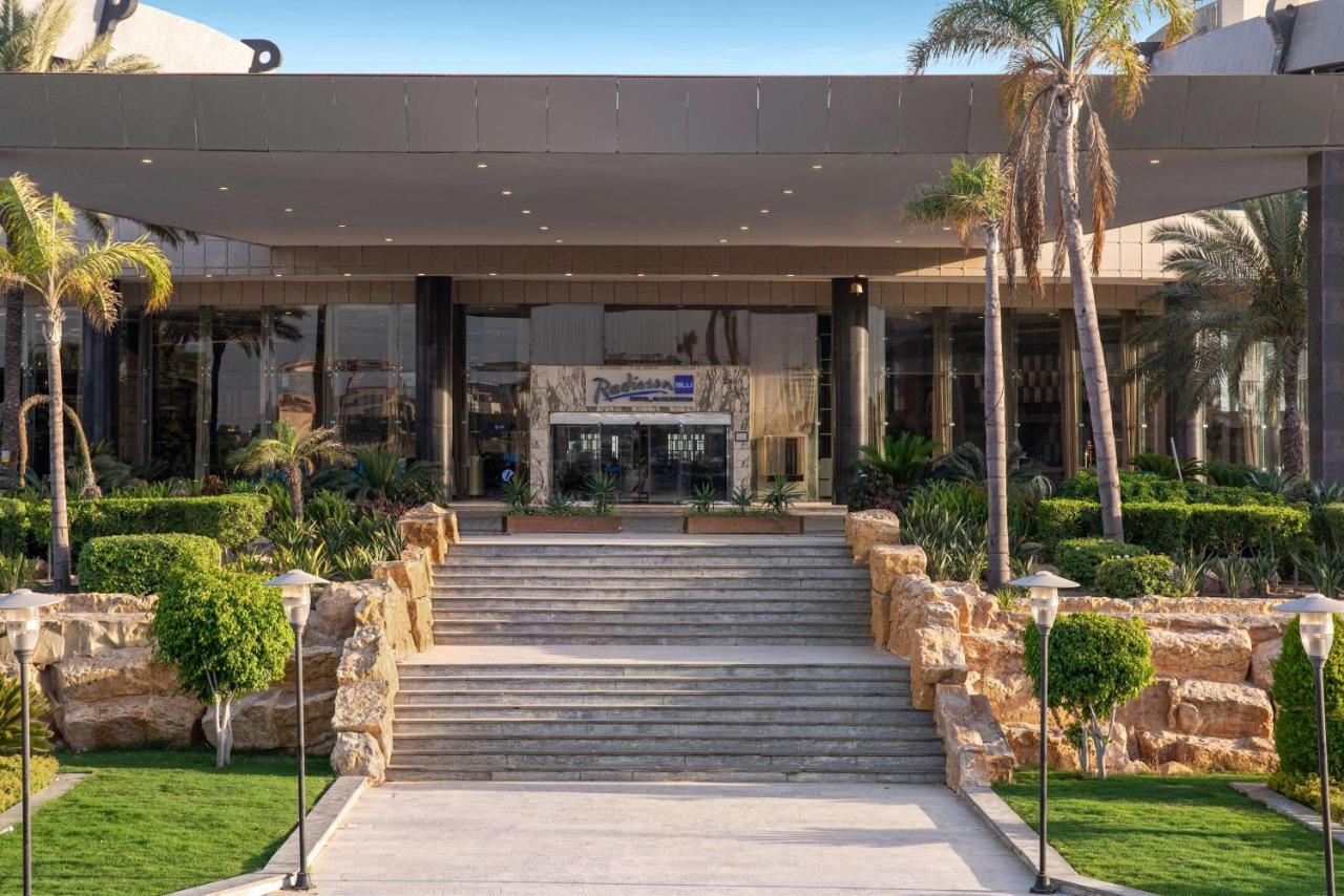 Hotel Radisson Blu & Convention Center,
