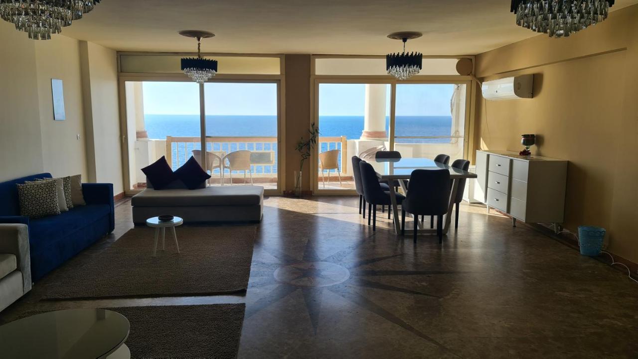 Midpoint Sea View - Families Only Apartament *