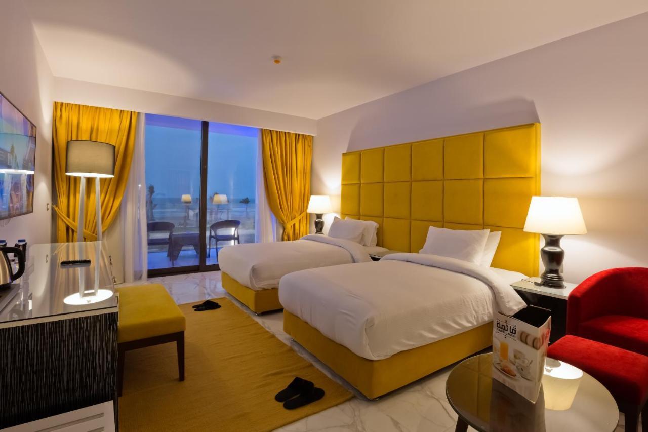 Hotel & Port Said