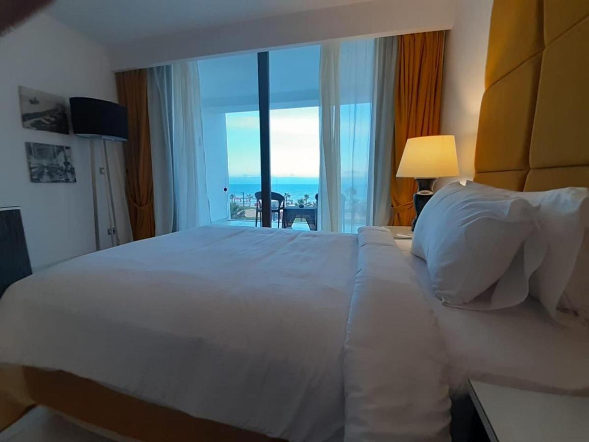 & Hotel