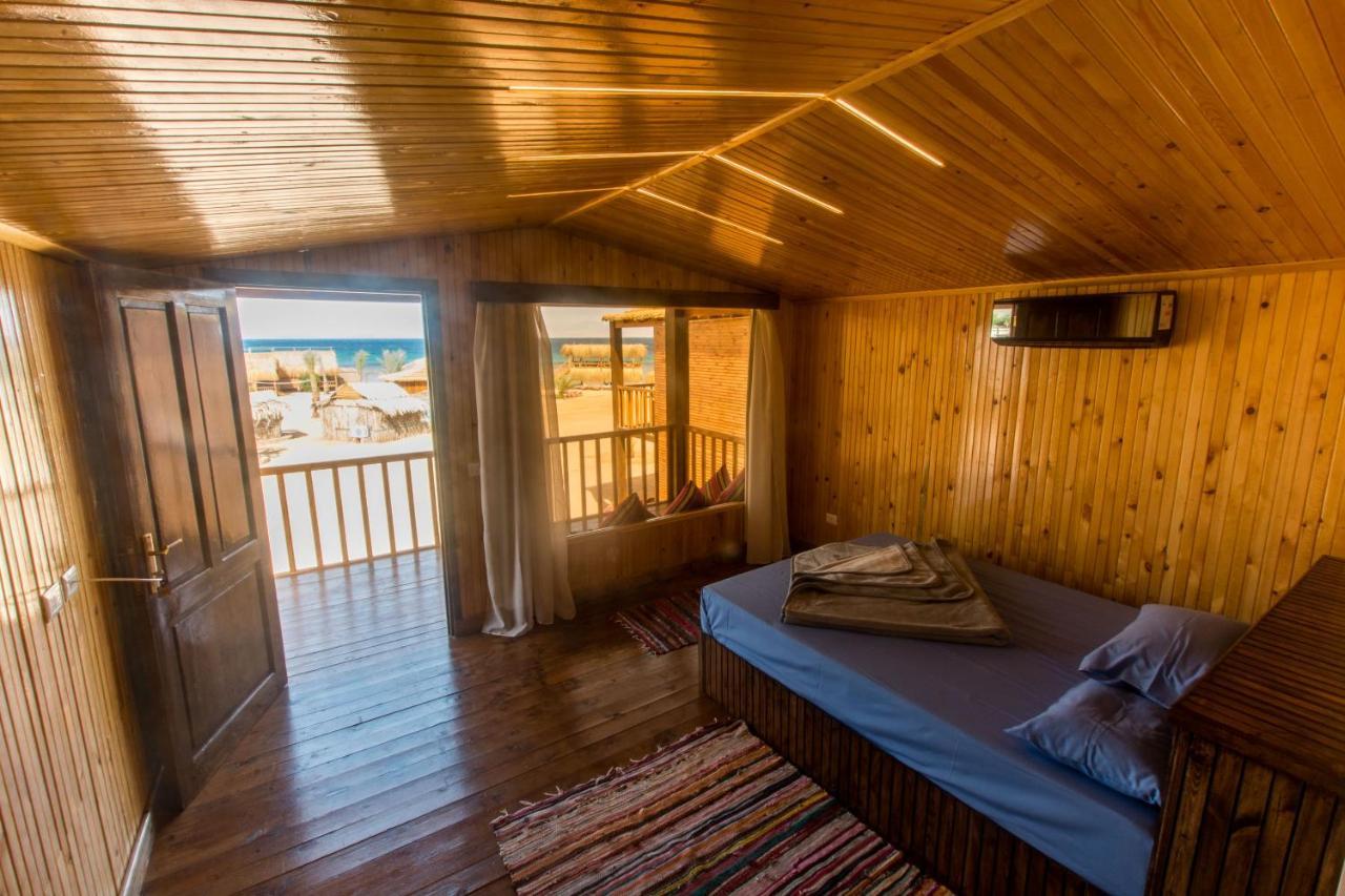 Hotel Paradise Sweir 3*