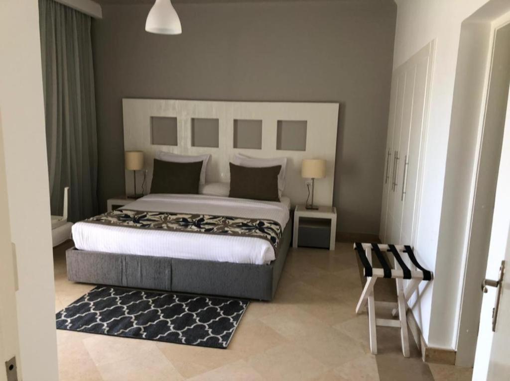 Aparthotel Azzurra 2*