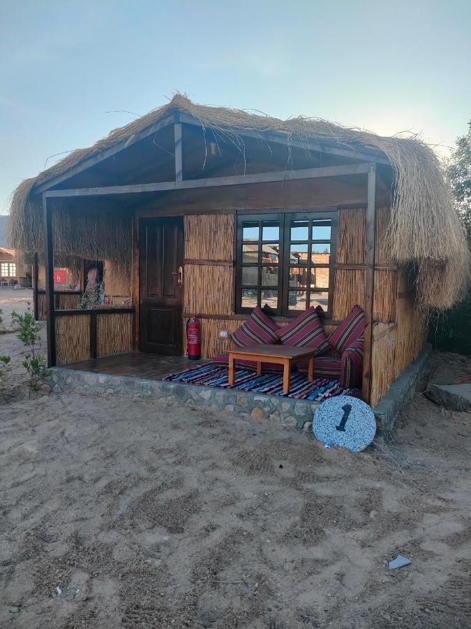 Hotel Paradise Sweir 3*