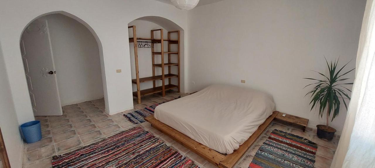 Vilă The White Ras Sedr