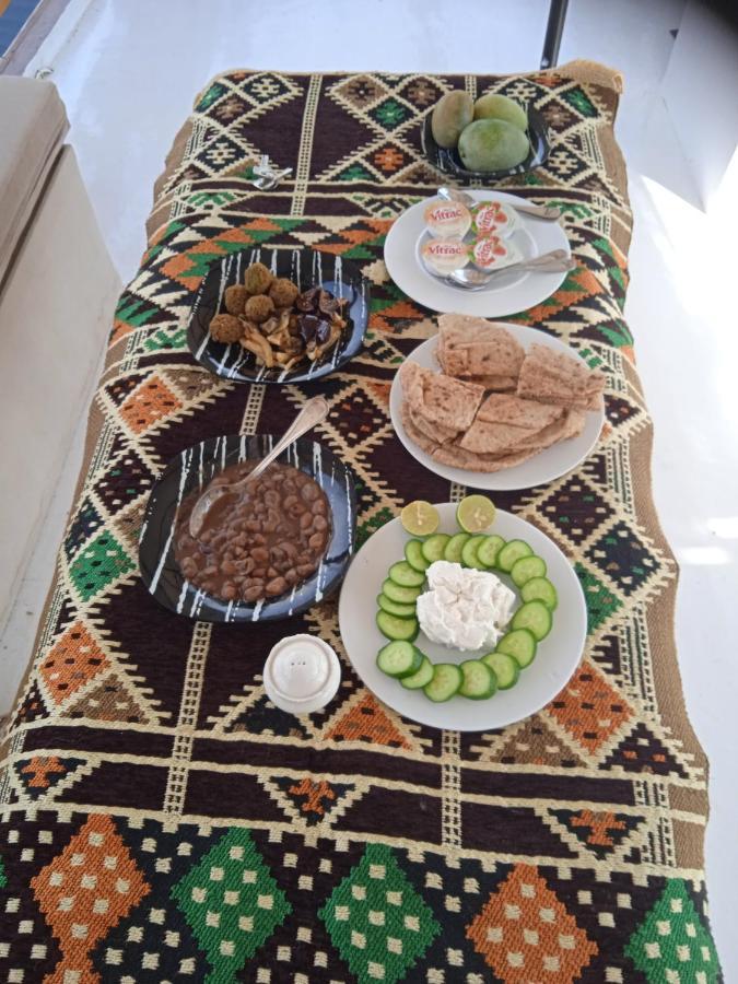 Botel Houseboat And Nile Cruises Zainoba Assuan