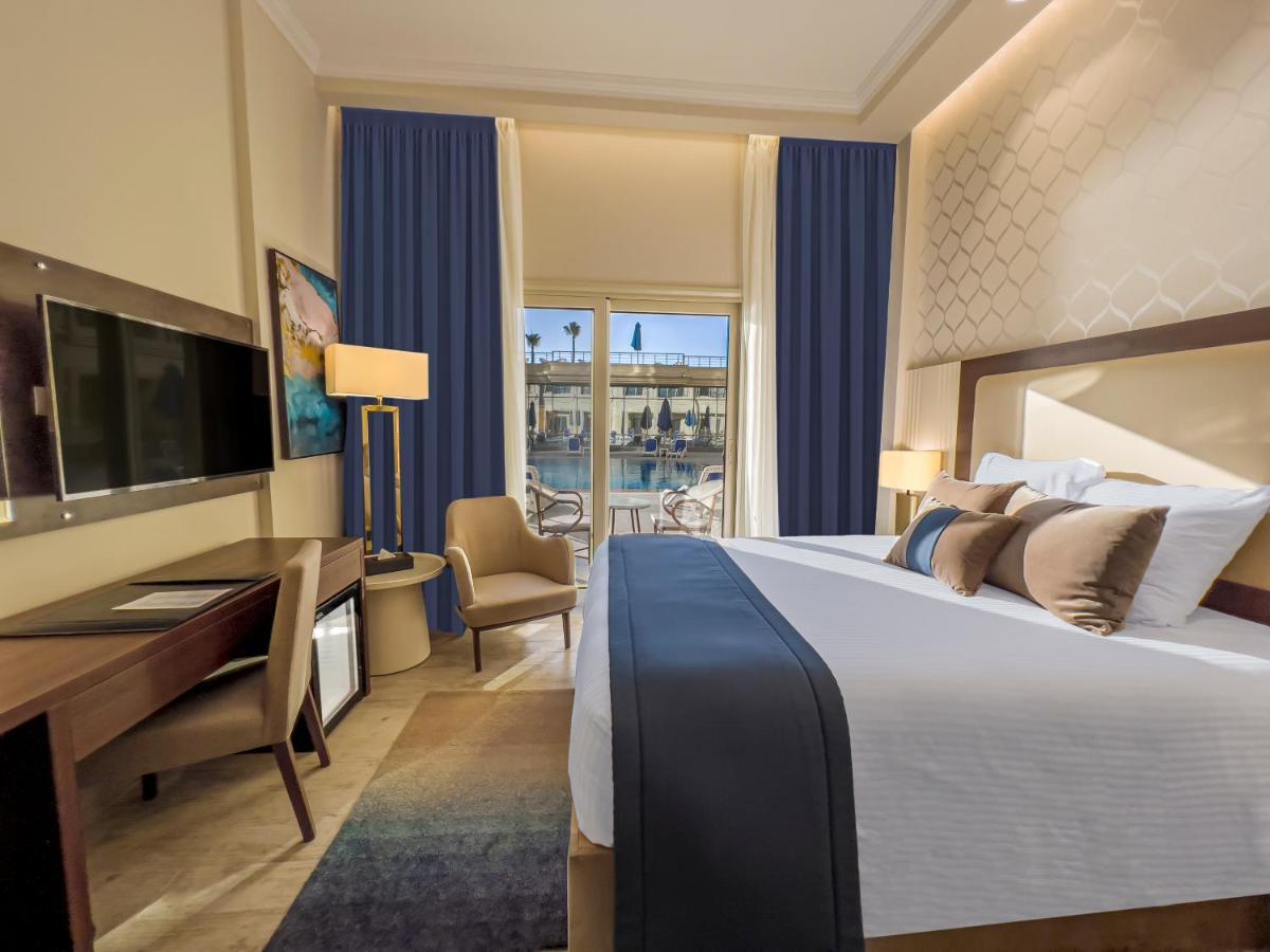 Otel Helnan Mamoura & Events Center