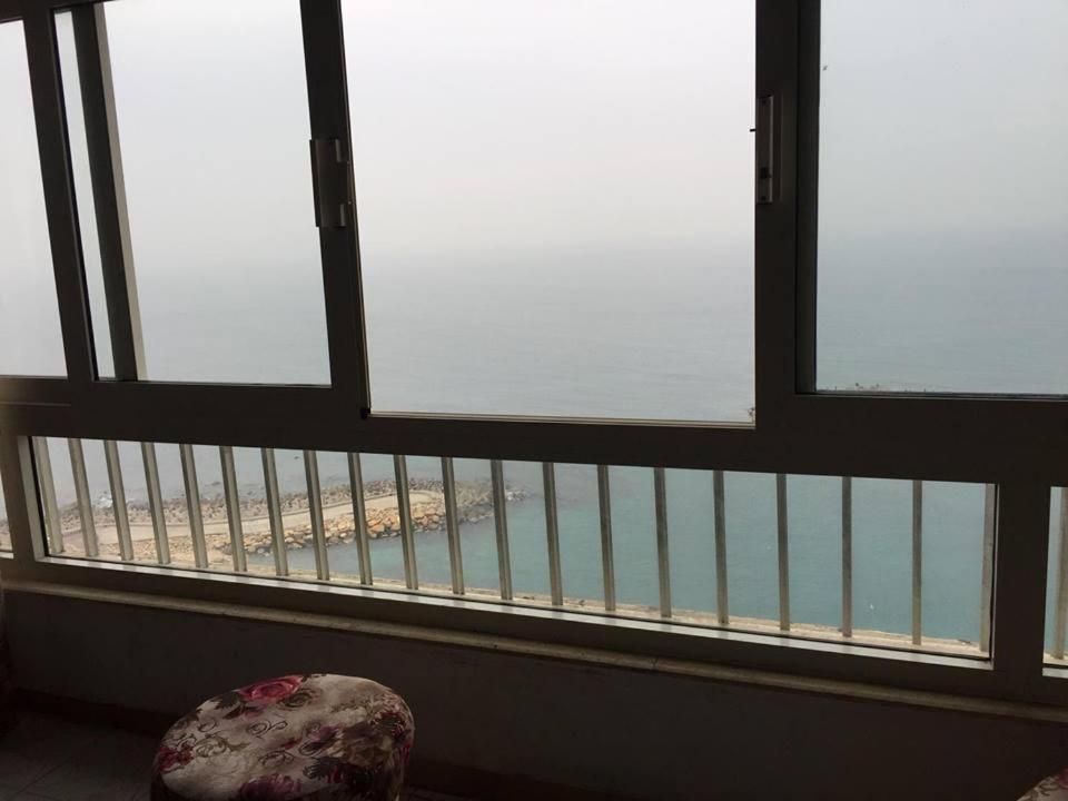 3 Gleem Seaview *