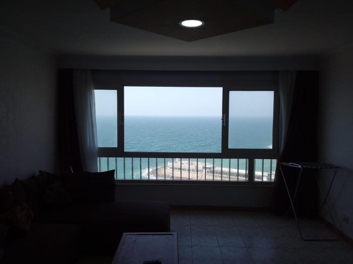 3 Gleem Seaview