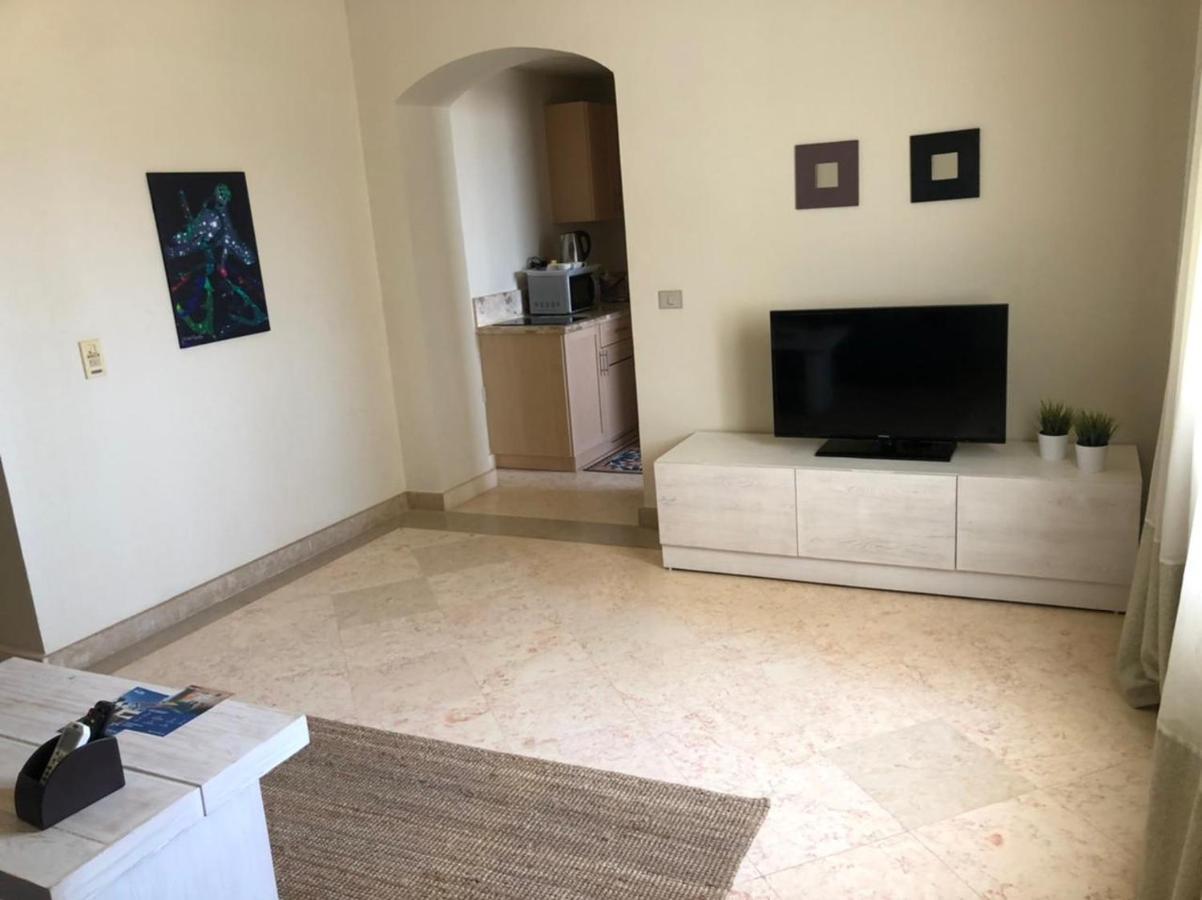 Aparthotel Azzurra 2*