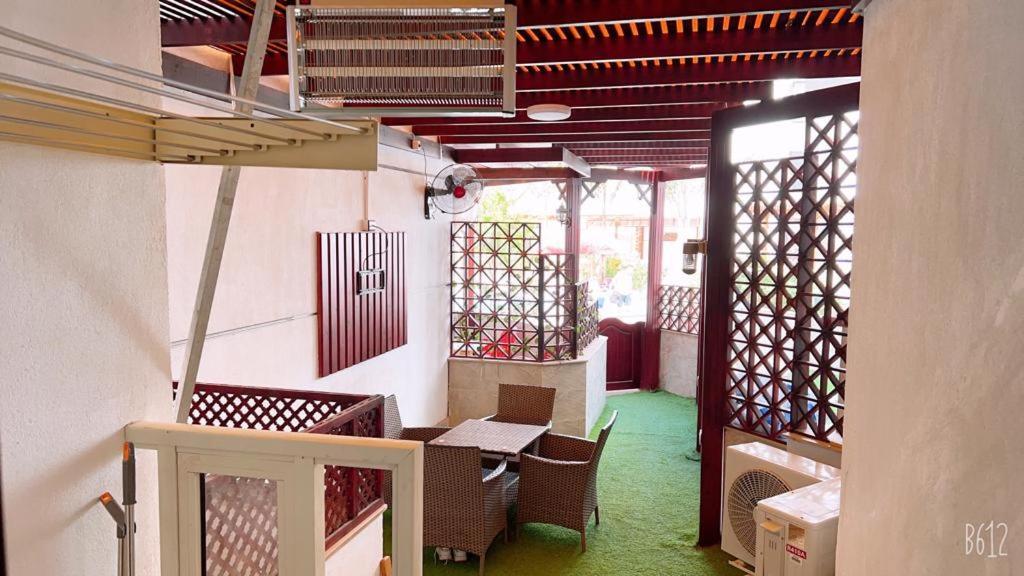 Apartment Paradise Garden Challet For Families
