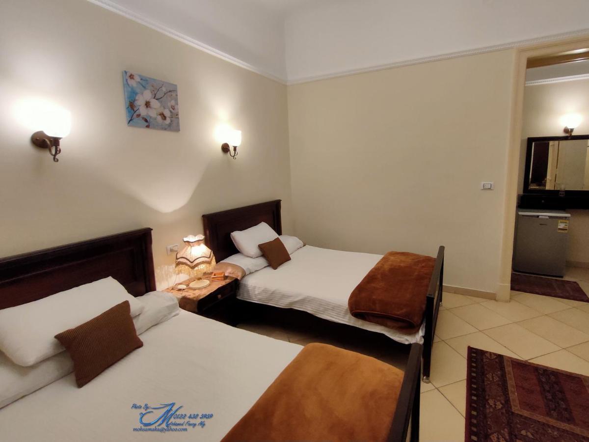 Hostel Triomphe *