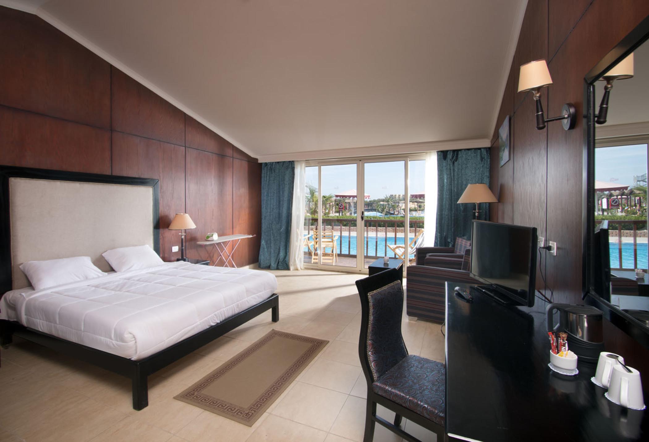 Resort Hawaii Caesar Palace Aqua Park - Families And Couples Only