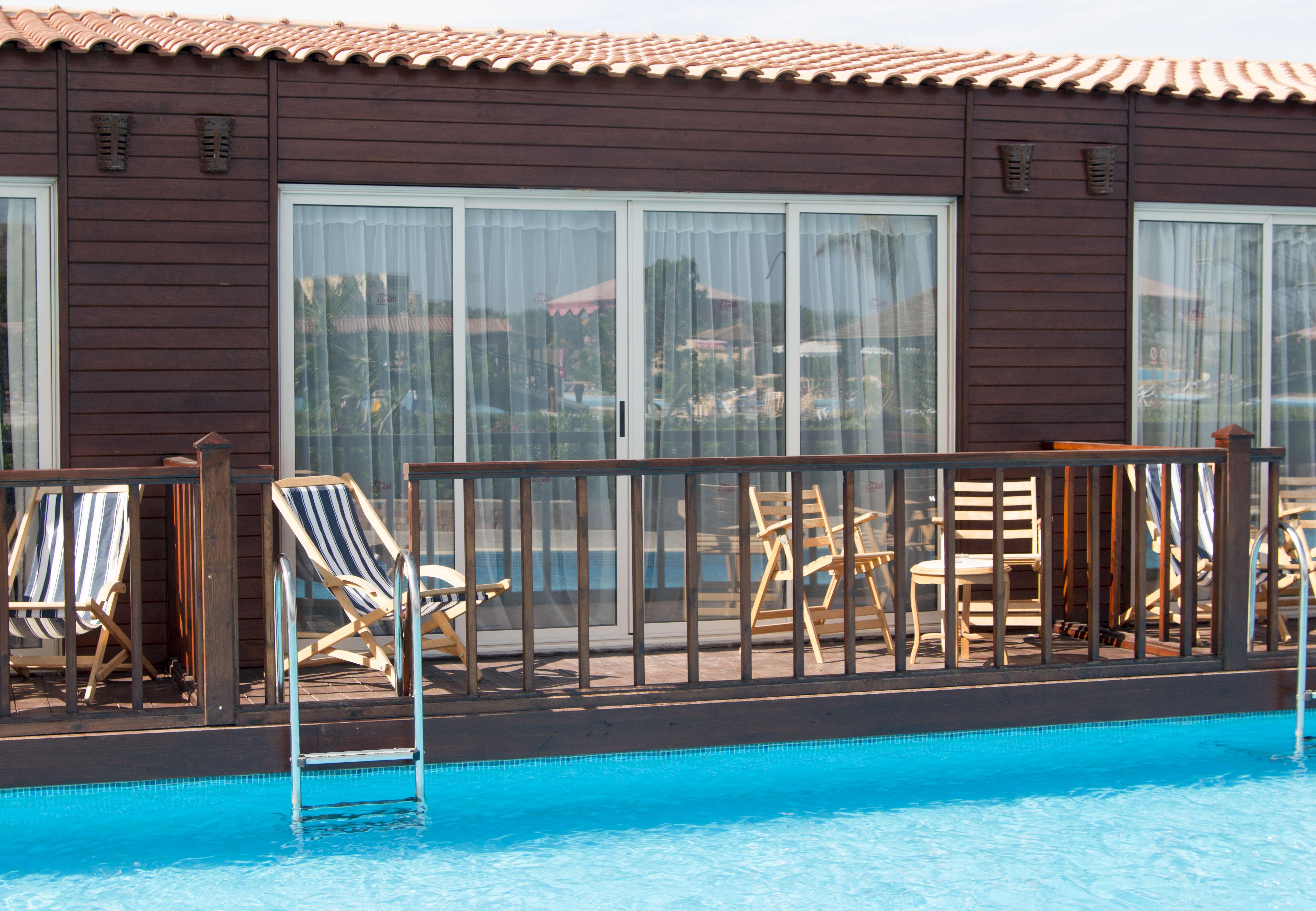 Resort Hawaii Caesar Palace Aqua Park - Families And Couples Only