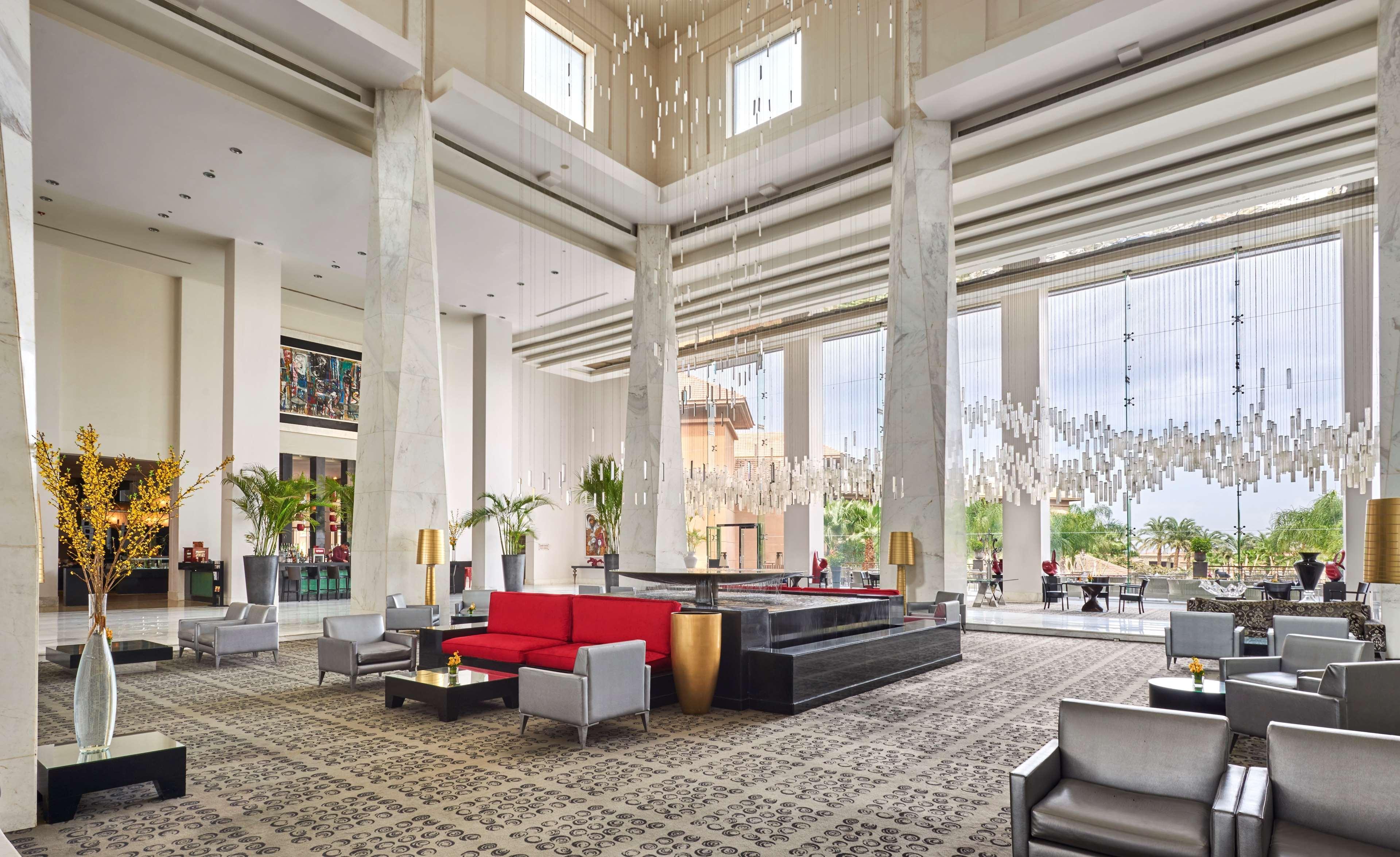 Hotel Dusit Thani Lakeview Cairo