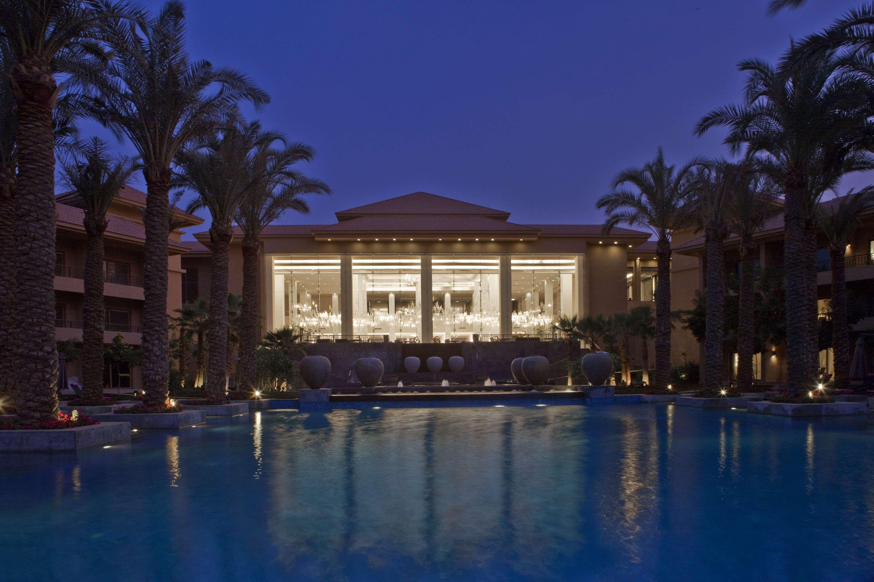 Dusit Thani Lakeview Cairo