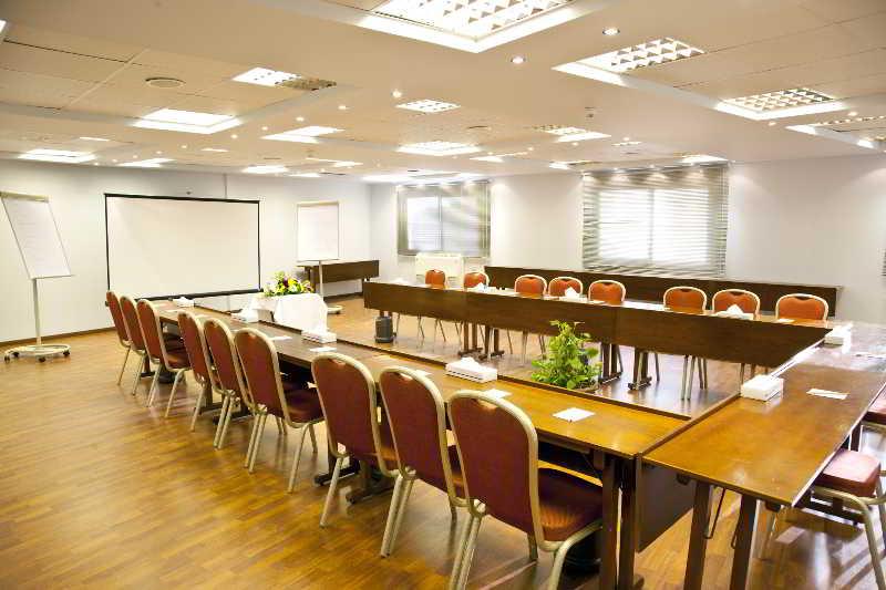 Resort Coral Tiran 4*