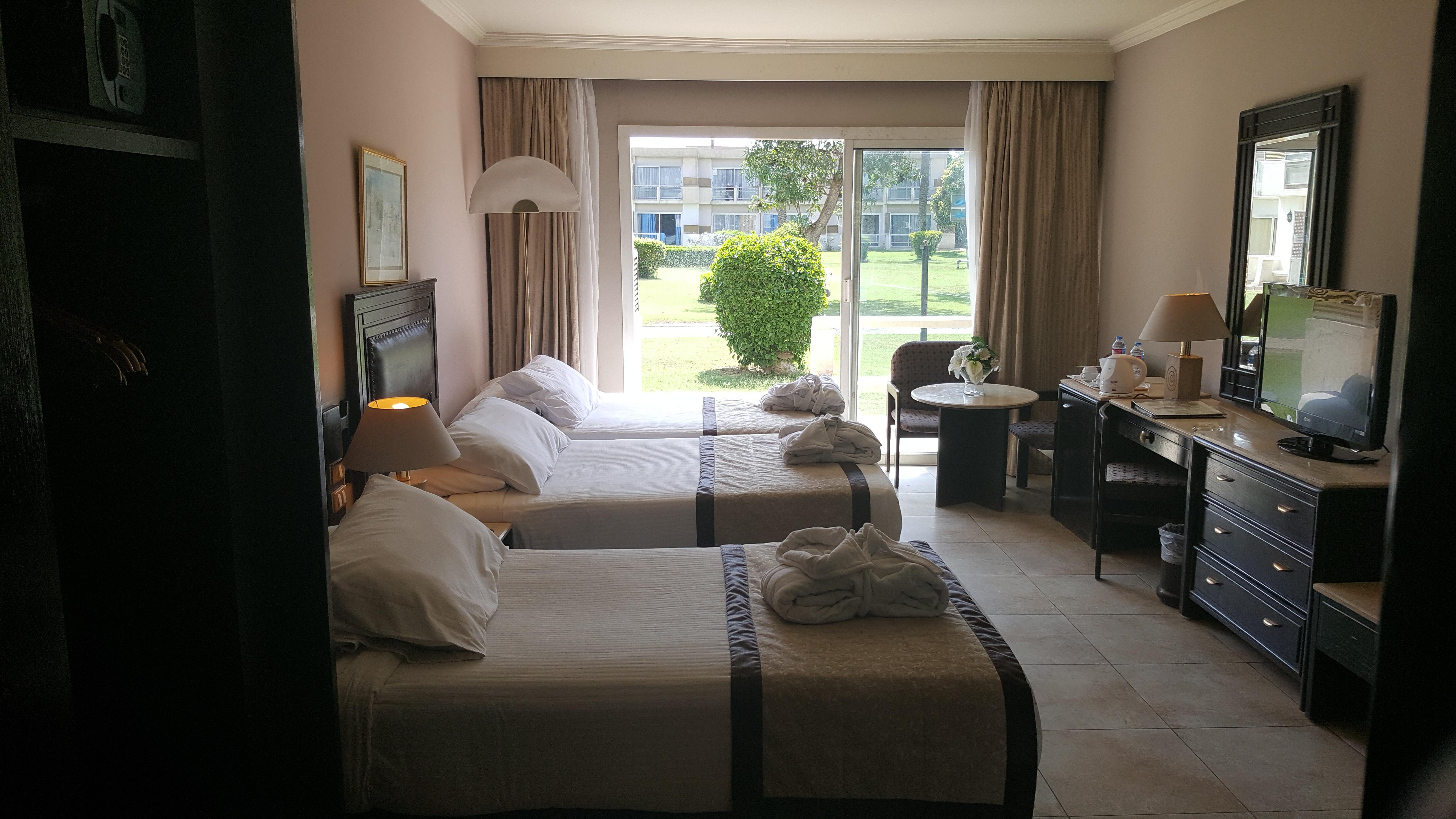 Pyramids Park Cairo Hotel 4*