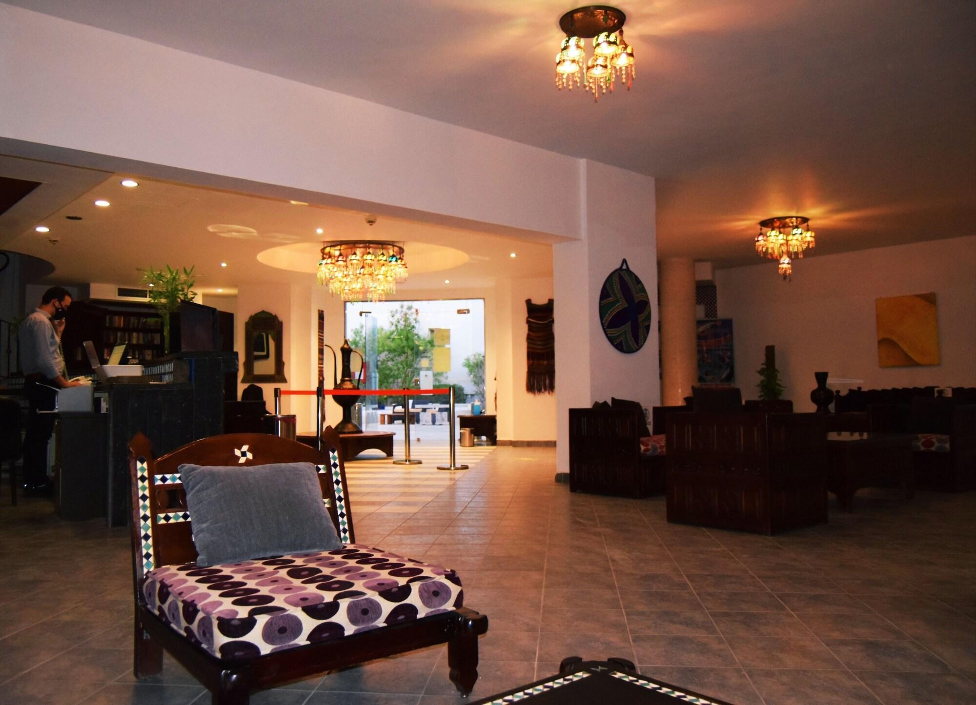 Naama Blue 3*
