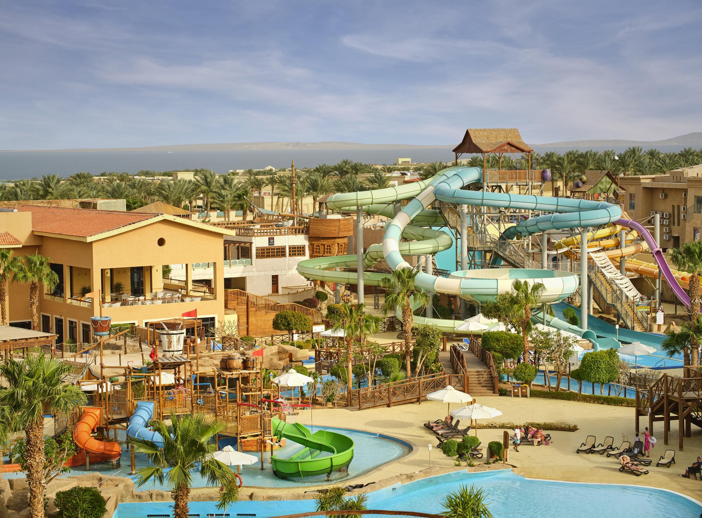 Coral Sea Aqua Club 4*