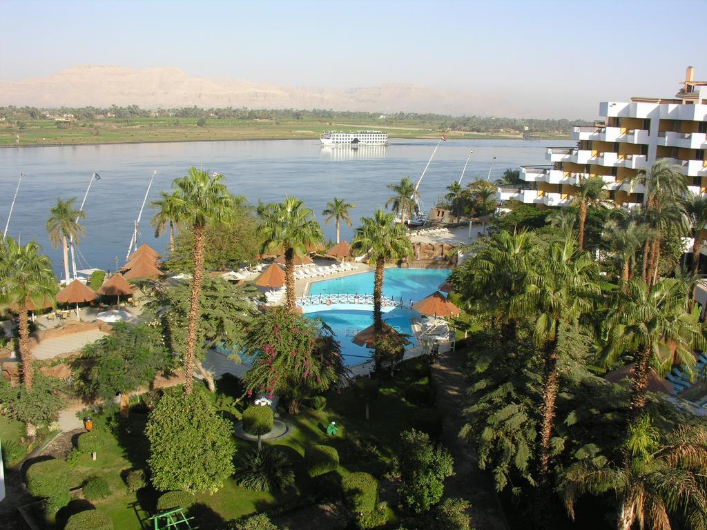 Pyramisa