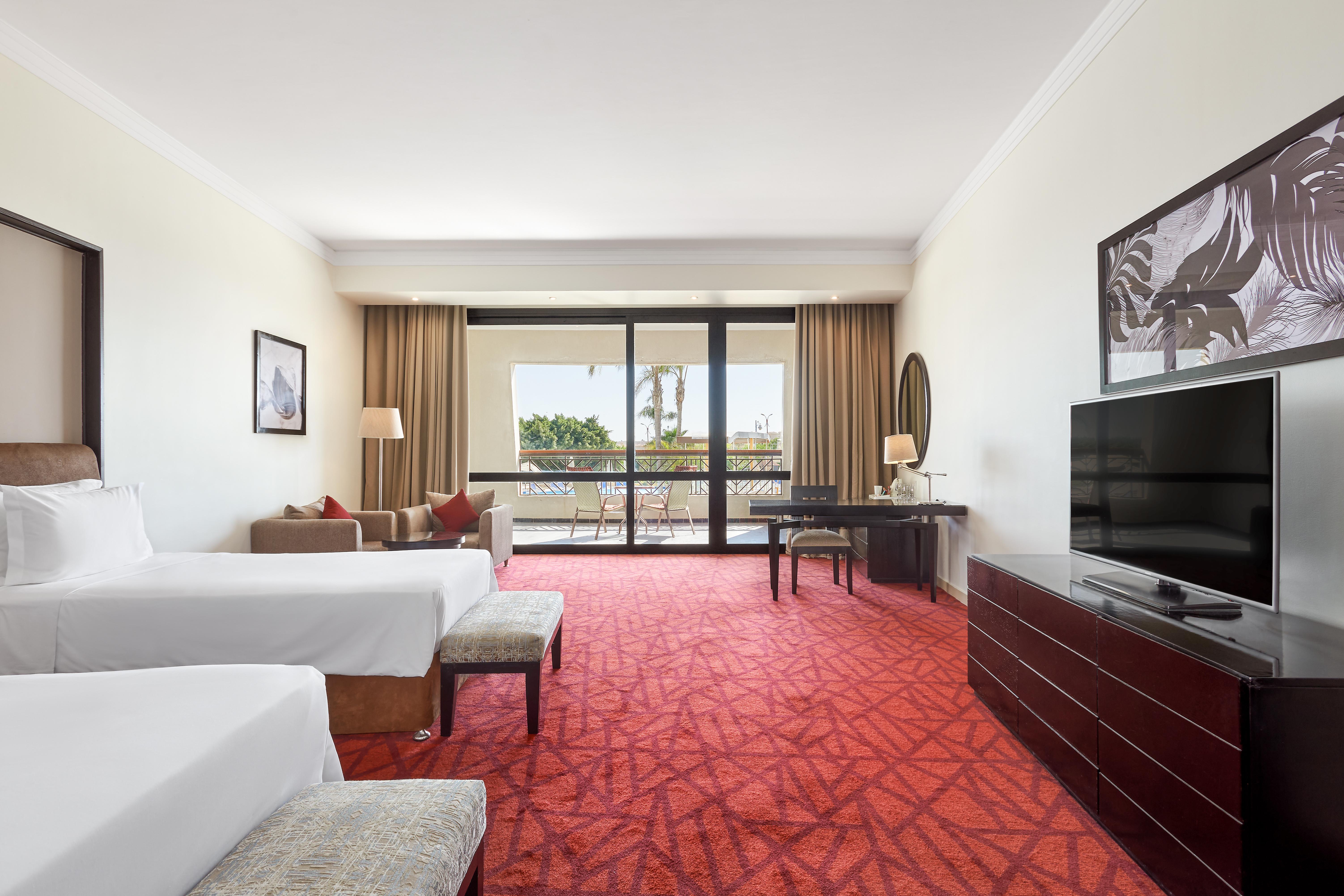 Radisson Blu & Convention Center, Hotel 5*