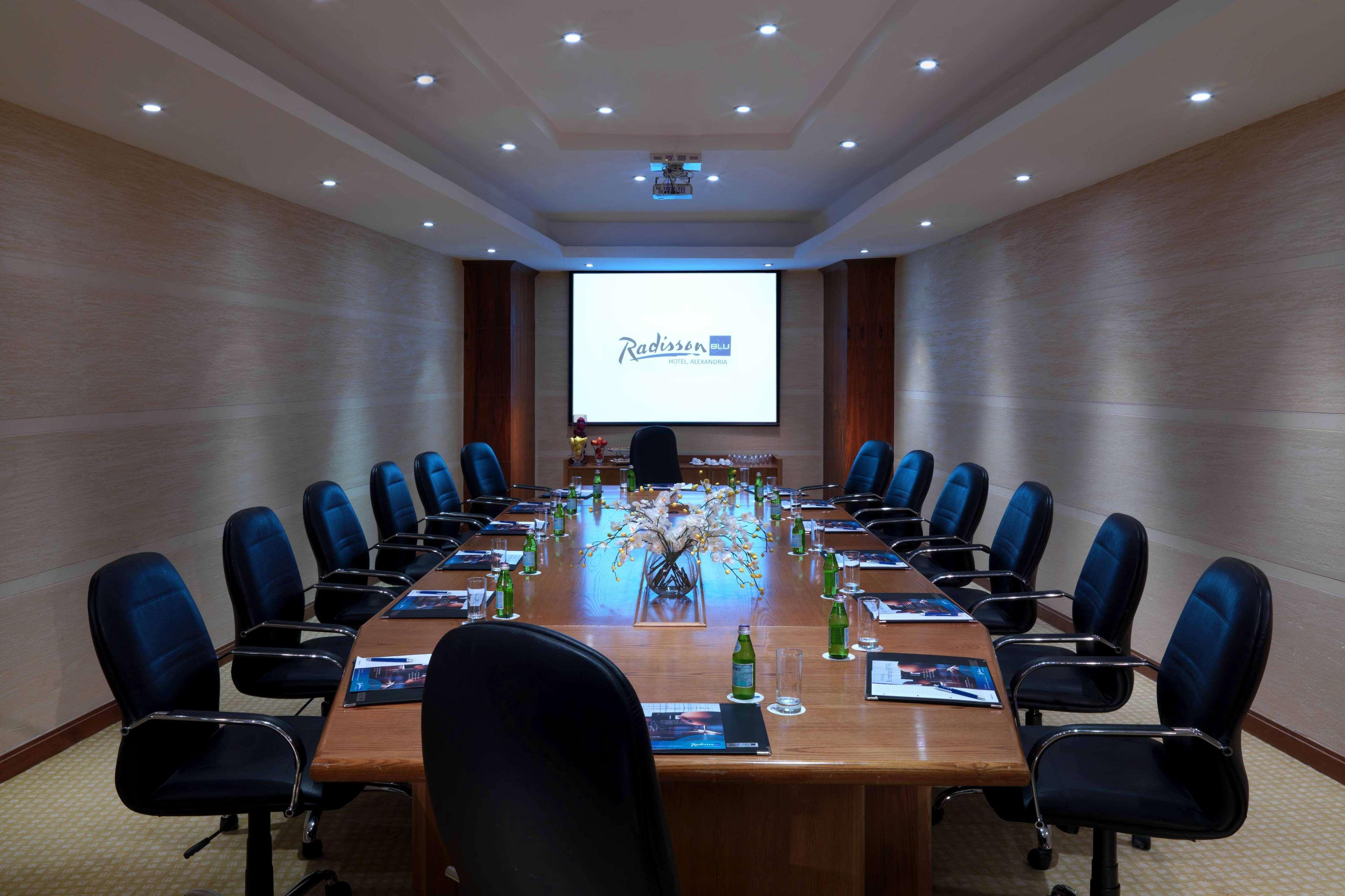Hotel Radisson Blu & Convention Center, 5*