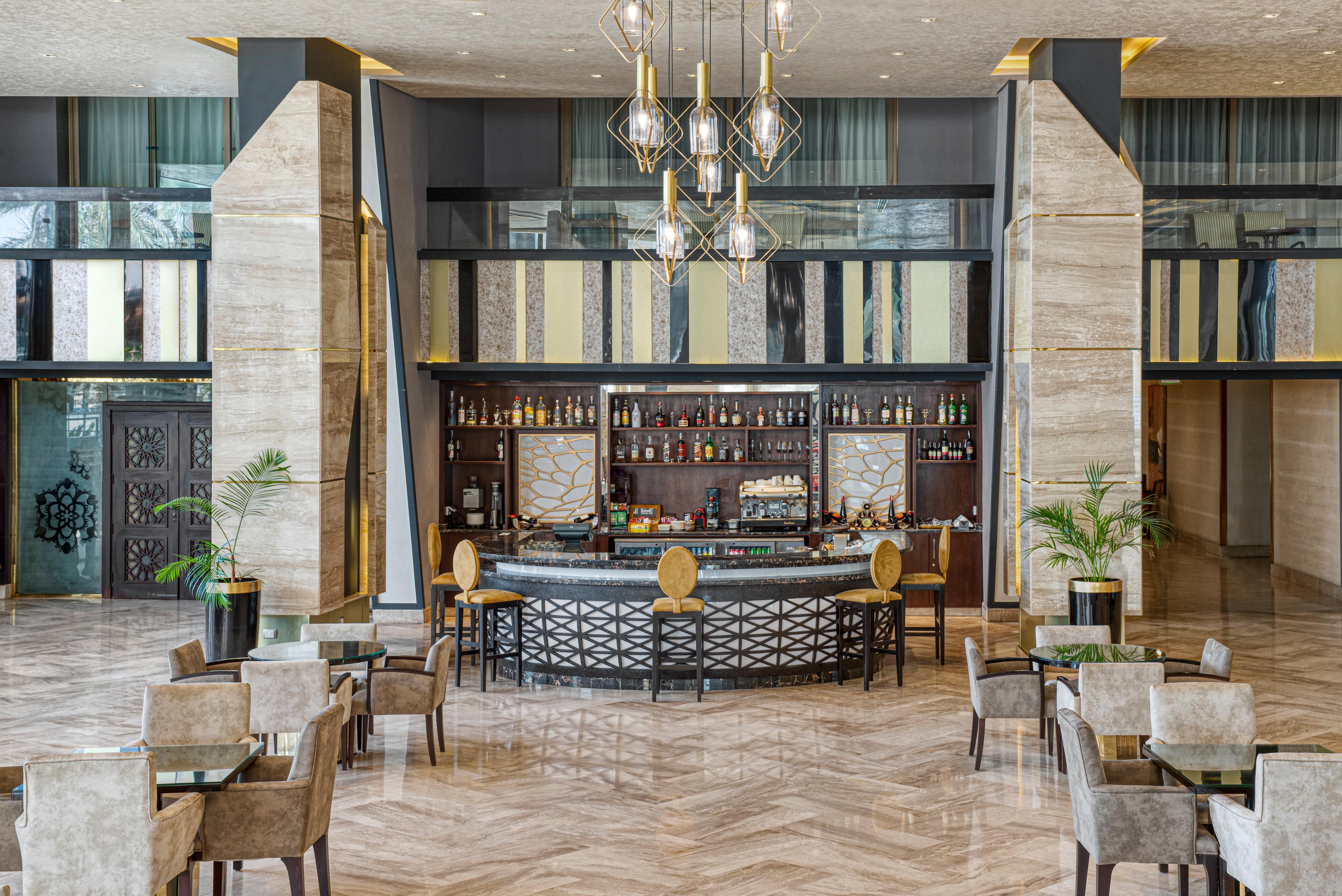 Hotel Radisson Blu & Convention Center,