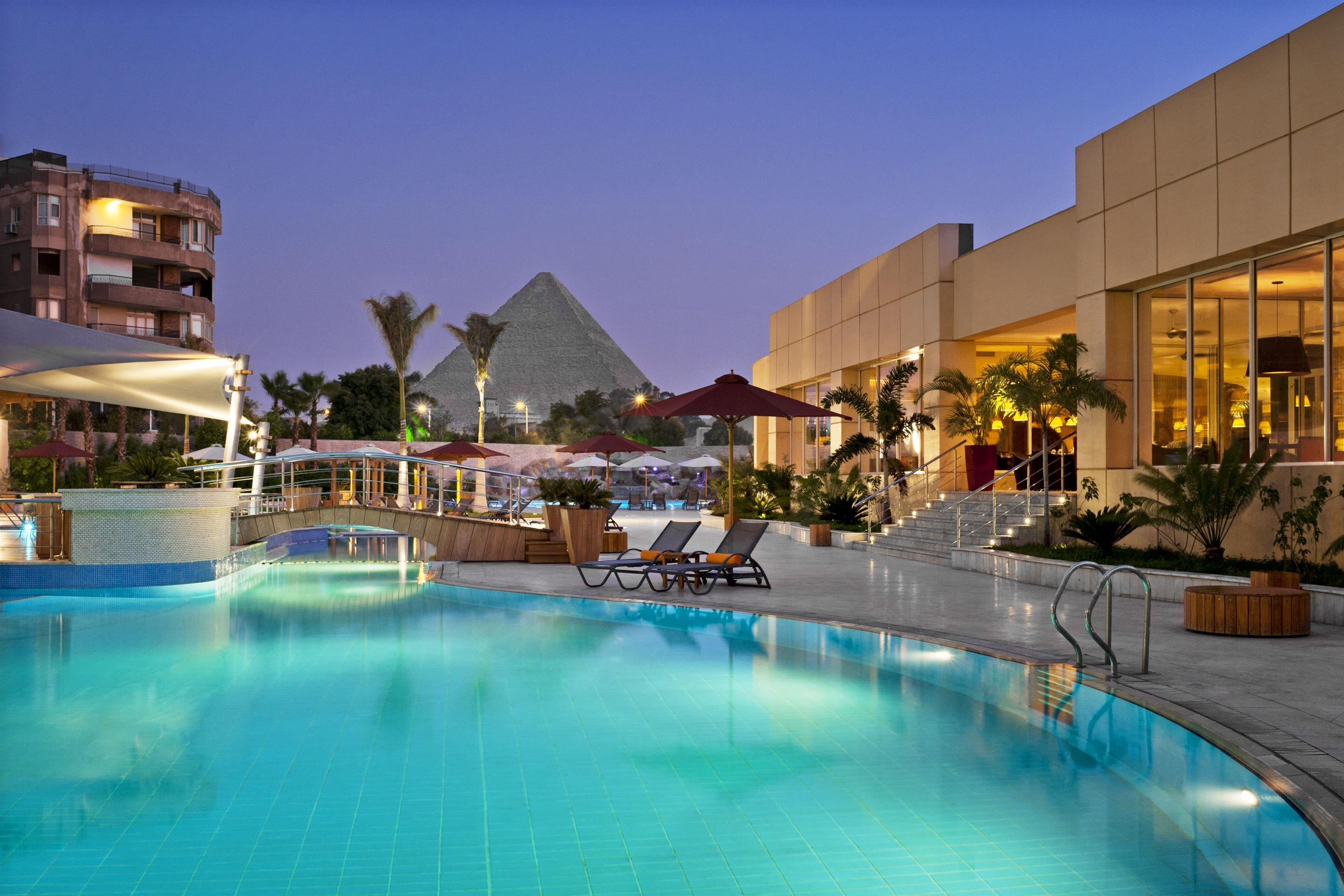 Le Meridien Pyramids & Spa Hotel 5*