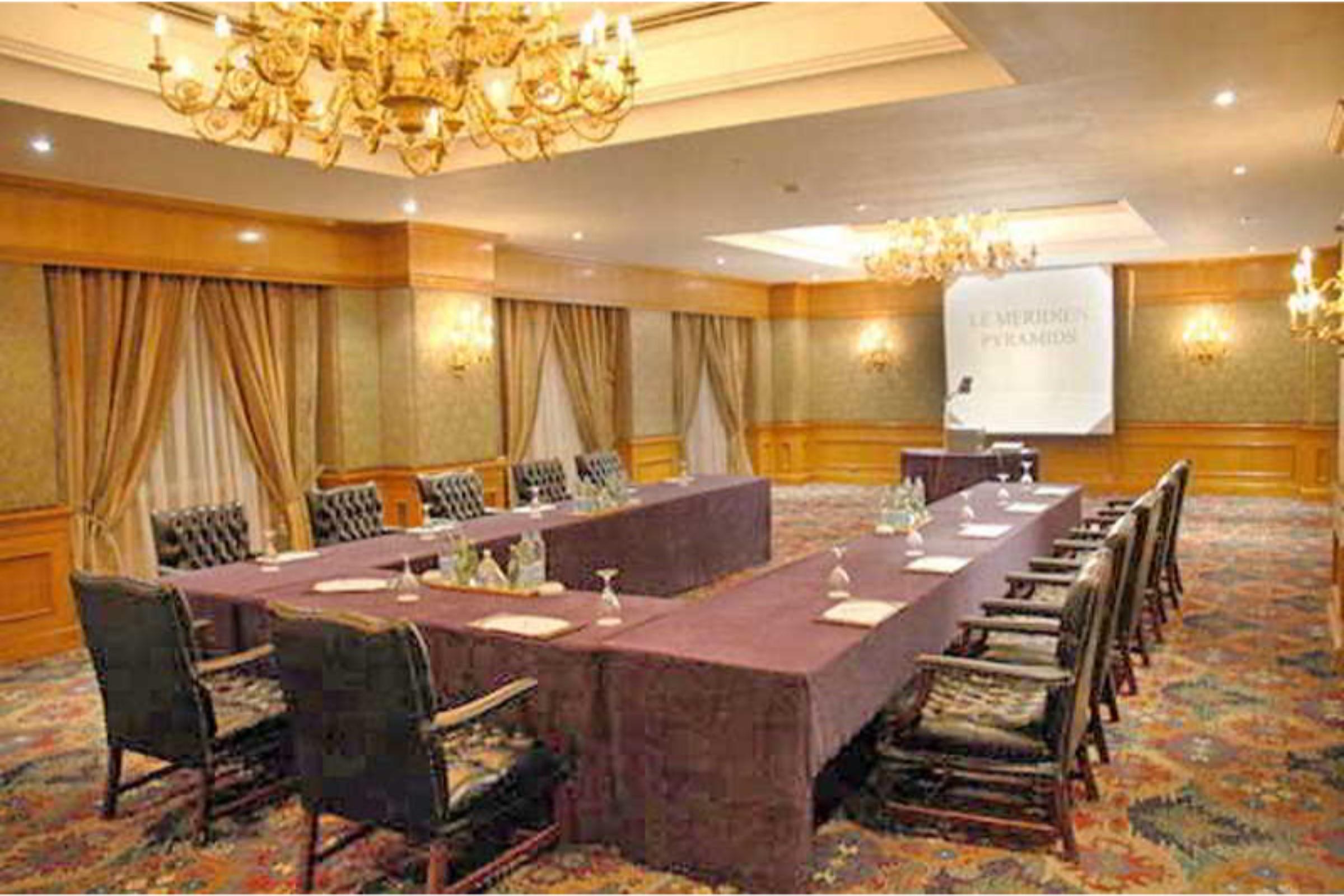 Le Meridien Pyramids & Spa Hotel 5*