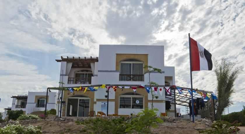 Amphoras Blu Resort