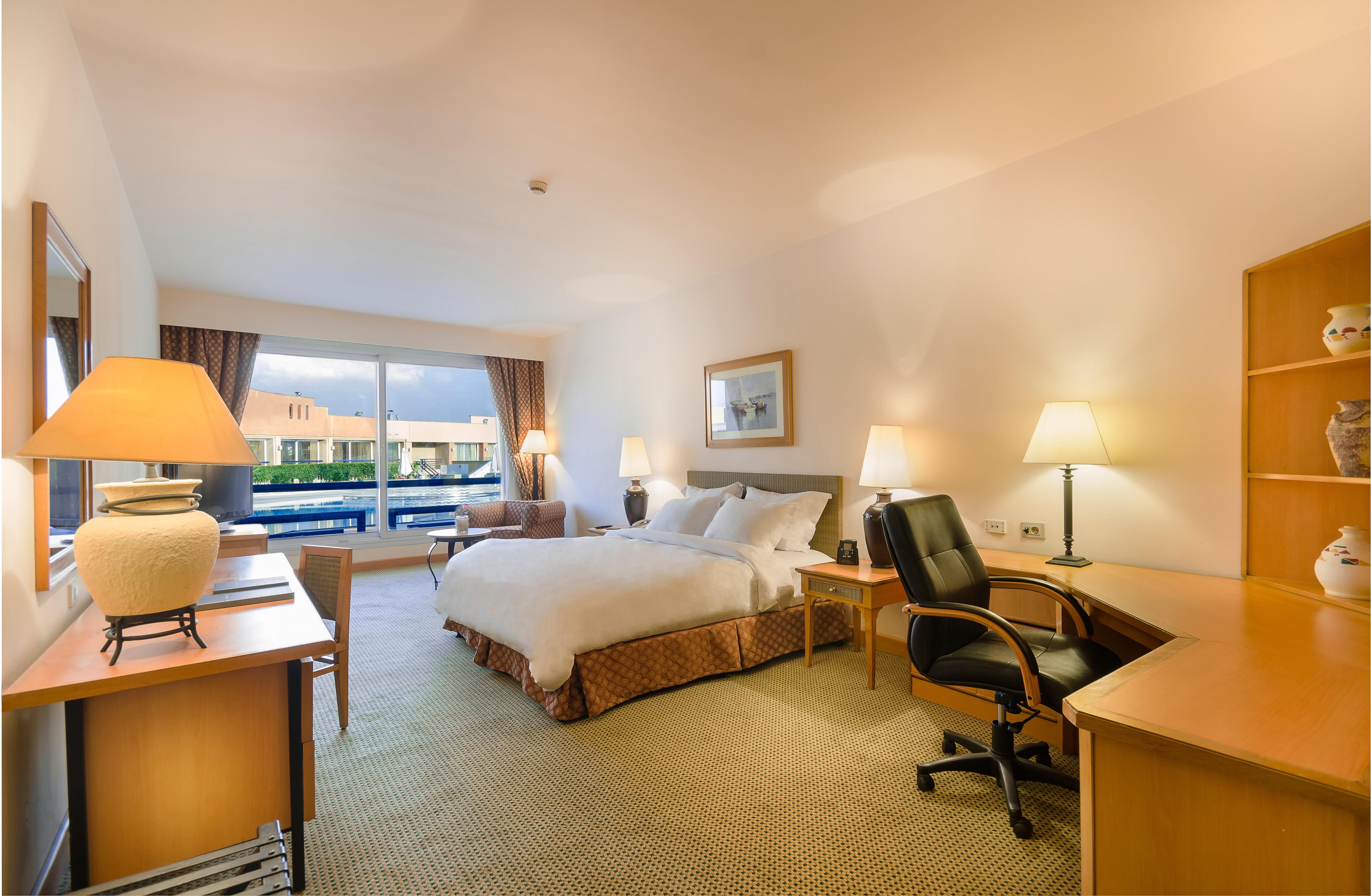 Complex Hilton Plaza Alexandria