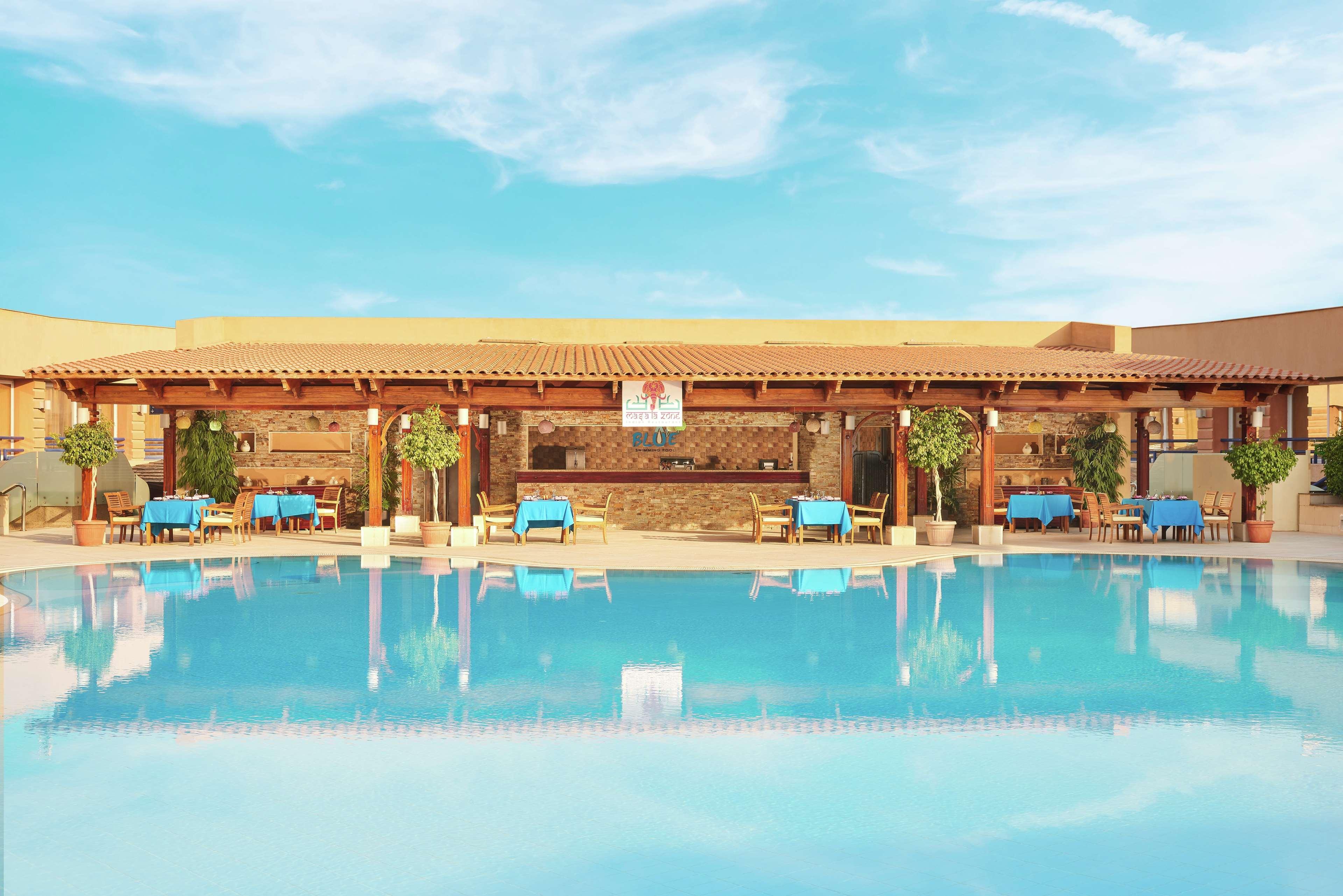 Complex Hilton Plaza